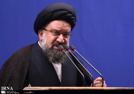 خطیب جمعه تهران: دعوای رسانه ای سران قوا به مصلحت نیست