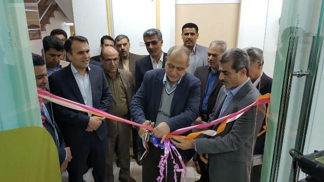 اولین آزمایشگاه دانش‌آموزی «زیست‌فناوری» کشور با حضور دکتر حسین زاده افتتاح شد