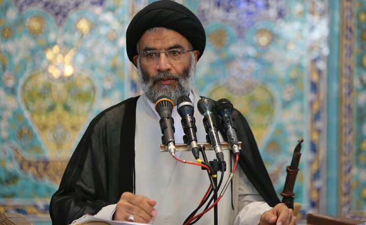 امام جمعه خرمشهر : مسئولان به منویات مقام معظم رهبری در سال جدید عمل کنند