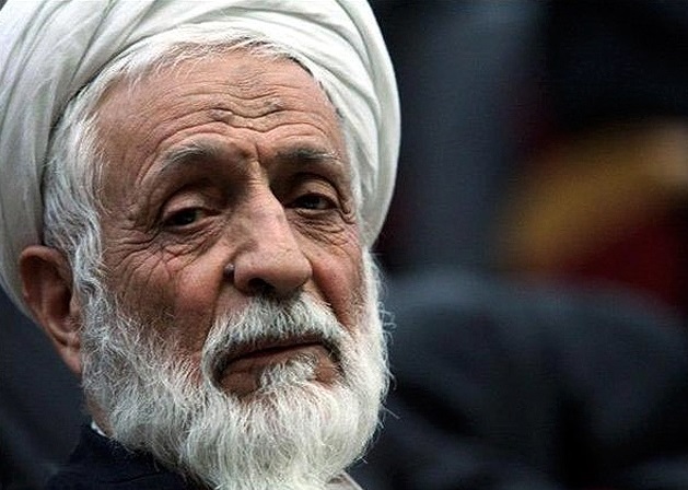 رهبر : خوف این را دارم که با کاندیداتوری احمدی نژاد فتنه ای داخلی به راه افتد!