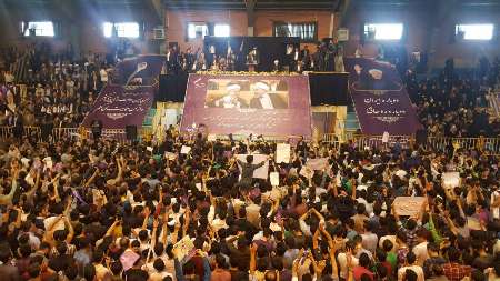 روحانی: ملت ایران از مسیر آزادی دست نخواهد کشید/برخی می خواستند در پیاده روهای تهران دیوار بکشند