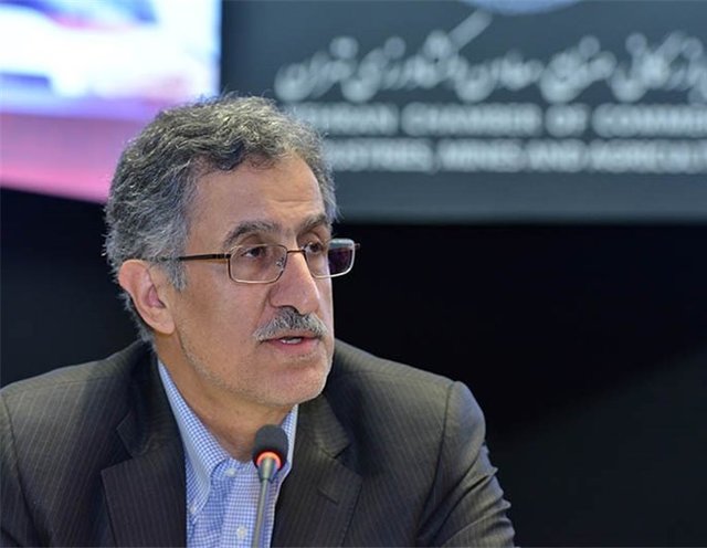 رئیس اتاق بازرگانی تهران: دولت از تفکیک وزارتخانه‌ها منصرف شد