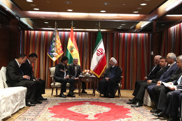روحانی در دیدار رییس‌جمهور بولیوی: ایران از توسعه روابط با کشورهای آمریکای لاتین در همه عرصه ها استقبال می کند
