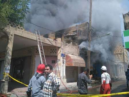 آتش سوزی در ۲ شعبه بانکی در اهواز