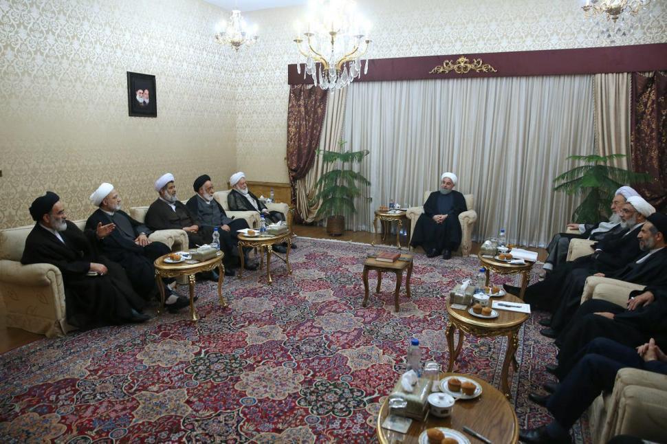 روحانی: اهتمام ویژه دولت به استفاده ازهمکاری روحانیت است/تنها ماندن آمریکا در ضربه زدن به برجام دستاوردی دیگر برای ایران است