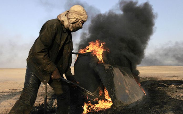 پیشمرگه ها چاههای نفت کرکوک را آتش زدند