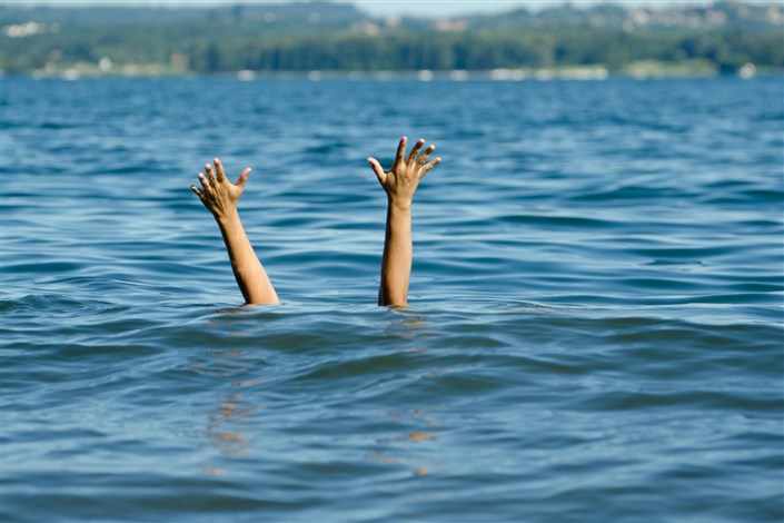 جسد بی جان دختر ۲۱ ساله غرق شده در رودخانه کارون شوشتر از آب خارج شد
