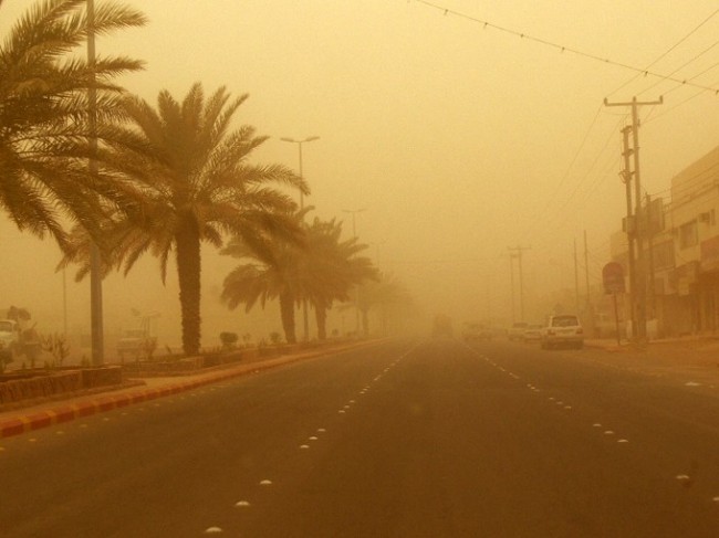 گرد و خاک برای دومین روز متوالی آسمان شهرهای خوزستان را فراگرفت