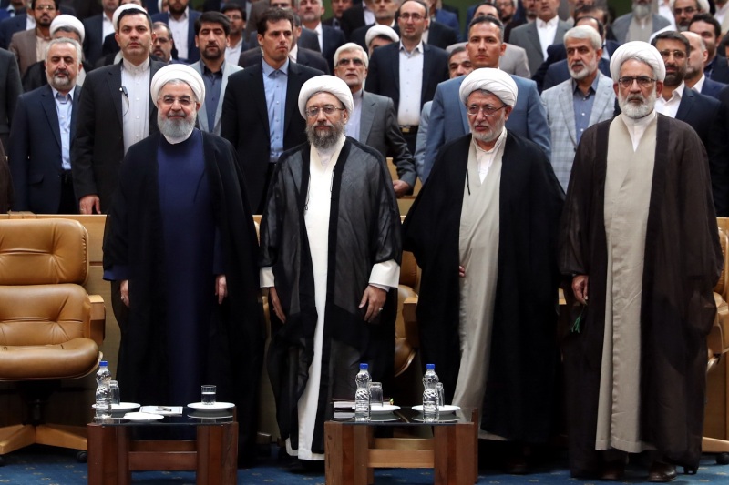 روحانی: حاکمیت سه گانه نداریم