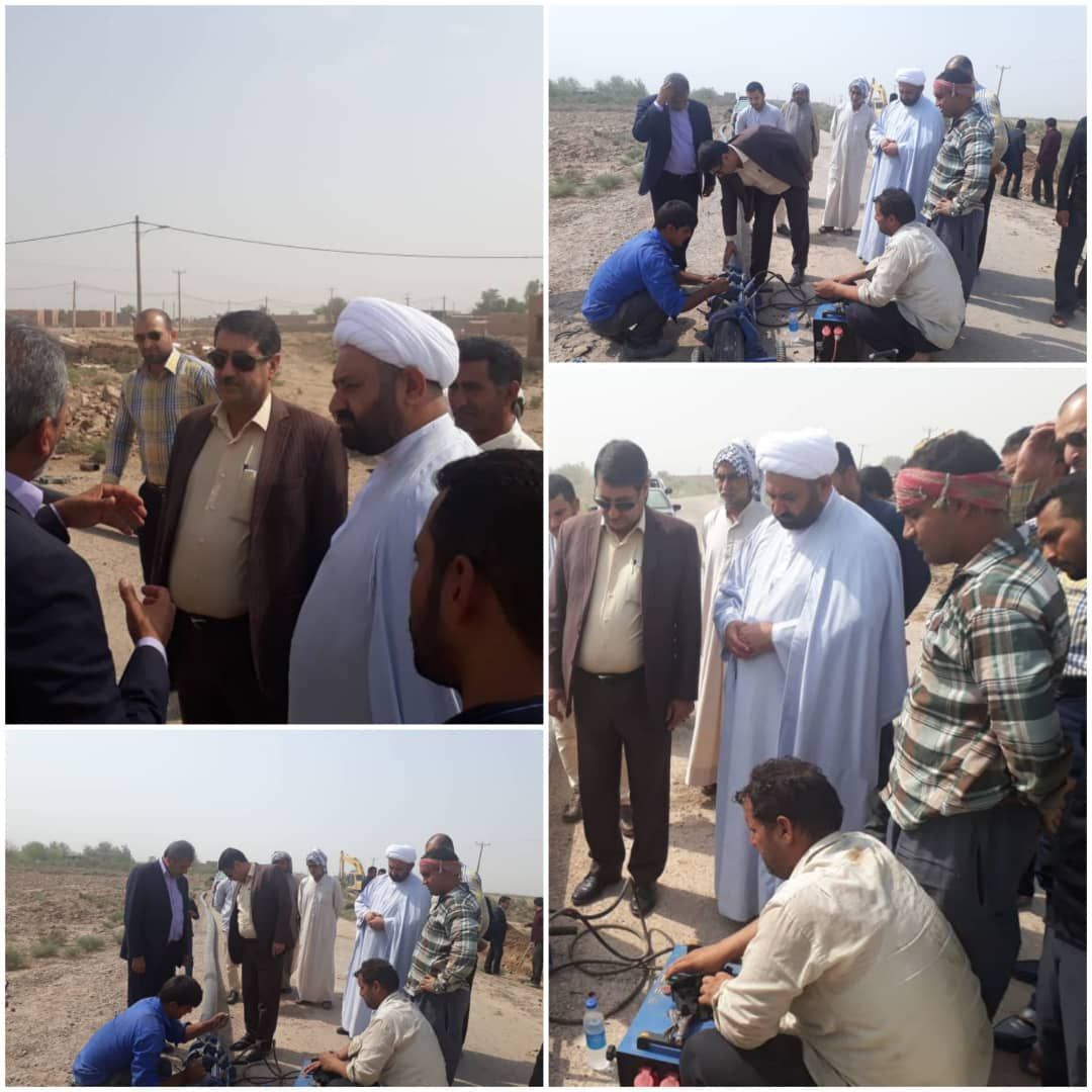 بازدید فرماندار حمیدیه از پروژه آب رسانی به روستاهای بخش گمبوعه