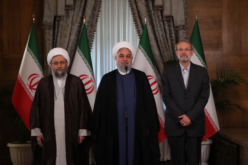 روحانی : هماهنگی با مردم توطئه‌ها را خنثی می کند