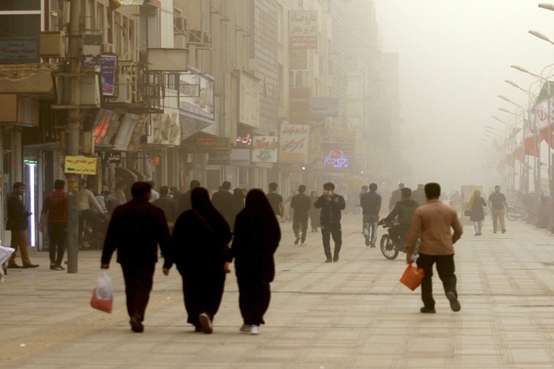 تند باد و گرد و غبار خوزستان را فرا می گیرد