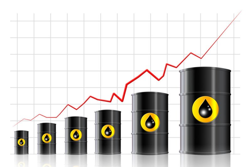 درآمد نفتی دولت ۶۰ درصد بیشتر شد