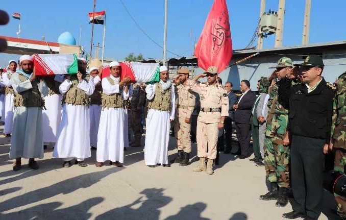 پیکرهای ۷۲ شهید دفاع مقدس از مرز شلمچه به خاک وطن منتقل شدند