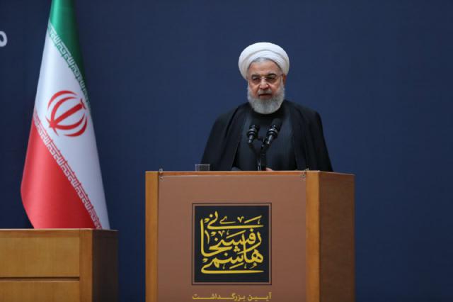 روحانی: هاشمی همواره برتر و بالاتر از منصب خود بود