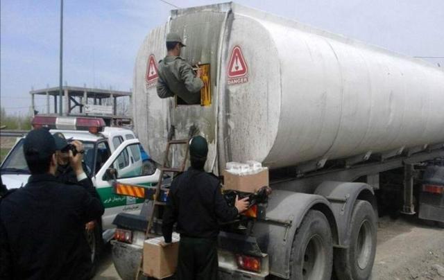 تریلر نفت کش با ۳۰ هزار لیتر گازوییل قاچاق در خوزستان توقیف شد