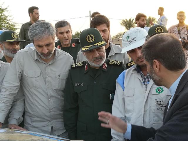 فرمانده کل سپاه پاسداران از منطقه بامدژ اهواز بازدید کرد