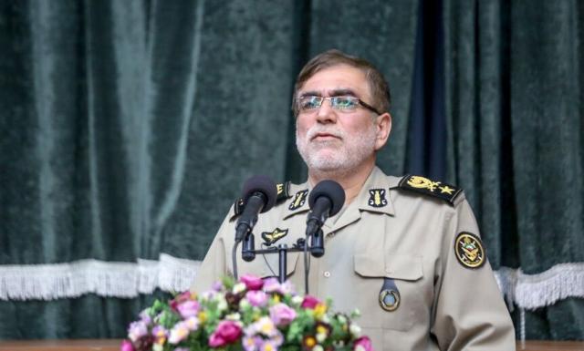 جانشین فرمانده ارتش: تجهیزات سری ایران بلای دشمن می شود