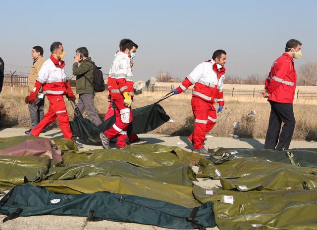 نمونه‌برداری از بستگان ۱۴۲ مسافر ایرانی جان‌باخته هواپیمای اوکراینی