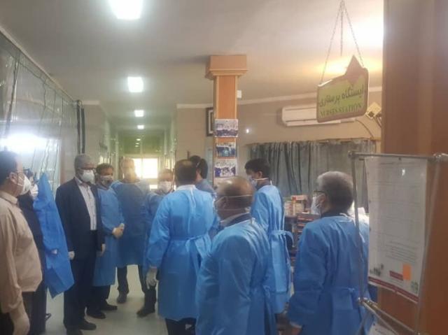 معاون درمان وزیر بهداشت از بیمارستانهای درگیرکووید ۱۹ درآبادان بازدید کرد