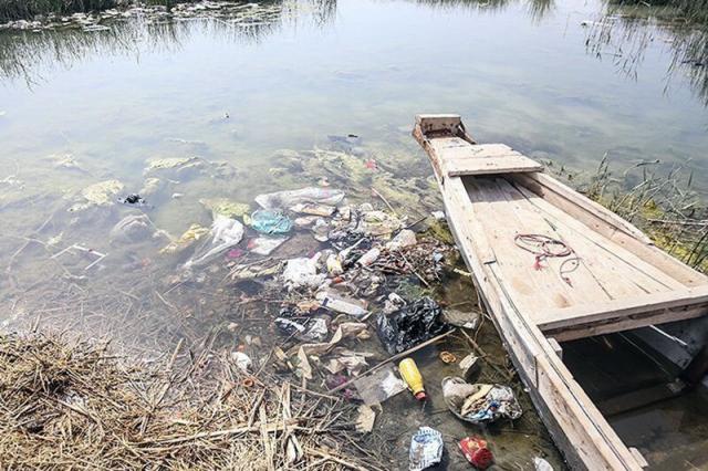 دفن زباله های شهرداری آبادان ، تالاب بین‌المللی شادگان را در خطر خروج از لیست کنوانسیون رامسر قرار داده است
