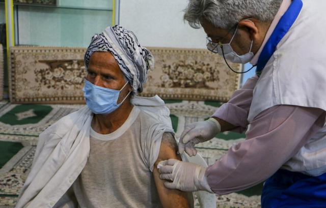 ۶۰ درصد مردم خوزستان در مقابل کرونا واکسینه می‌شوند