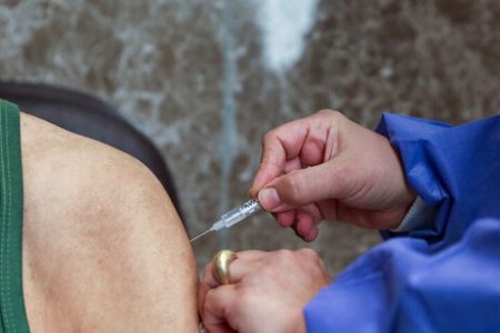 تزریق نوبت اول واکسن کرونا در کشور از ۶۰ میلیون دُز گذشت