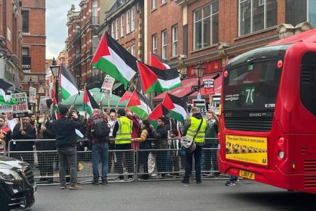 تجمع اعتراضی مقابل سفارت رژیم صهیونیستی در لندن