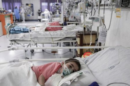 مراجعه روزانه ۵۰ کودک با مشکل حاد تنفسی به بیمارستان گلستان اهواز