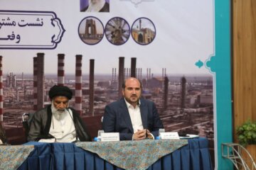 تصویب ۲۳۰ طرح در سفر دوم هیات دولت به خوزستان/ ۱۵ مدیر استان برکنار می‌شوند