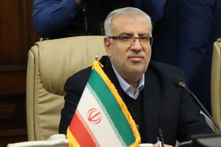 مذاکره برای توسعه ۱۰ میدان جدید نفتی و گازی ایران با شرکت‌های روسیه