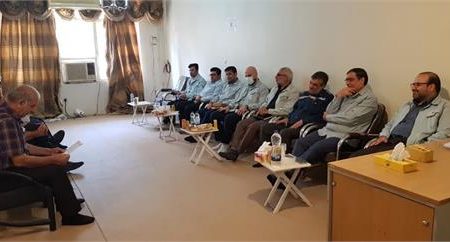 ابراهیمی با نمایندگان کانون بازنشستگان شرکت فولاد خوزستان دیدار کرد