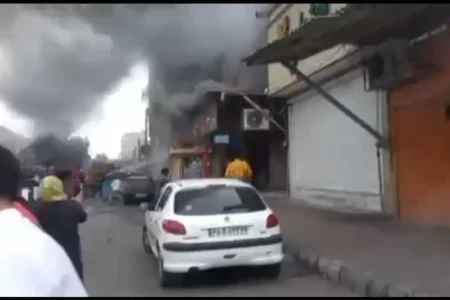 آتش سوزی خیابان نادری اهواز مهار شد