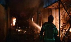 آتش‌سوزی در انبارهای بنکداران اهواز